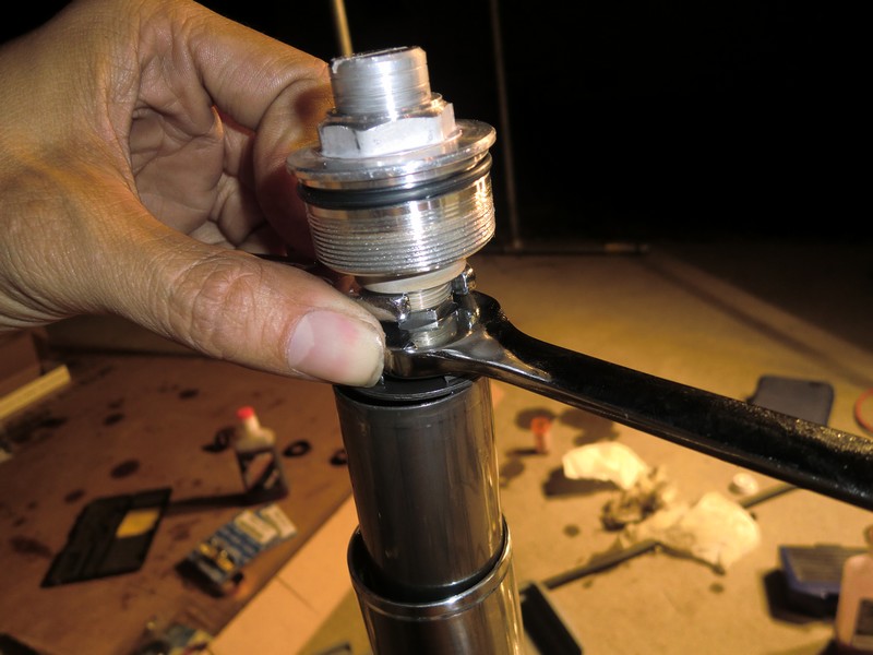 Replacing fork springs, bushings, and seals in a '95 Honda VFR750F (4th